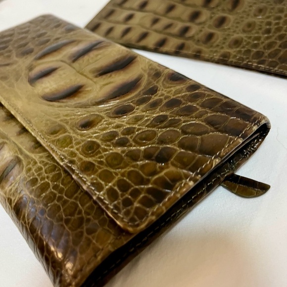 Brahmin Olive Crocodile Embossed Wallet Set - Picture 3 of 15